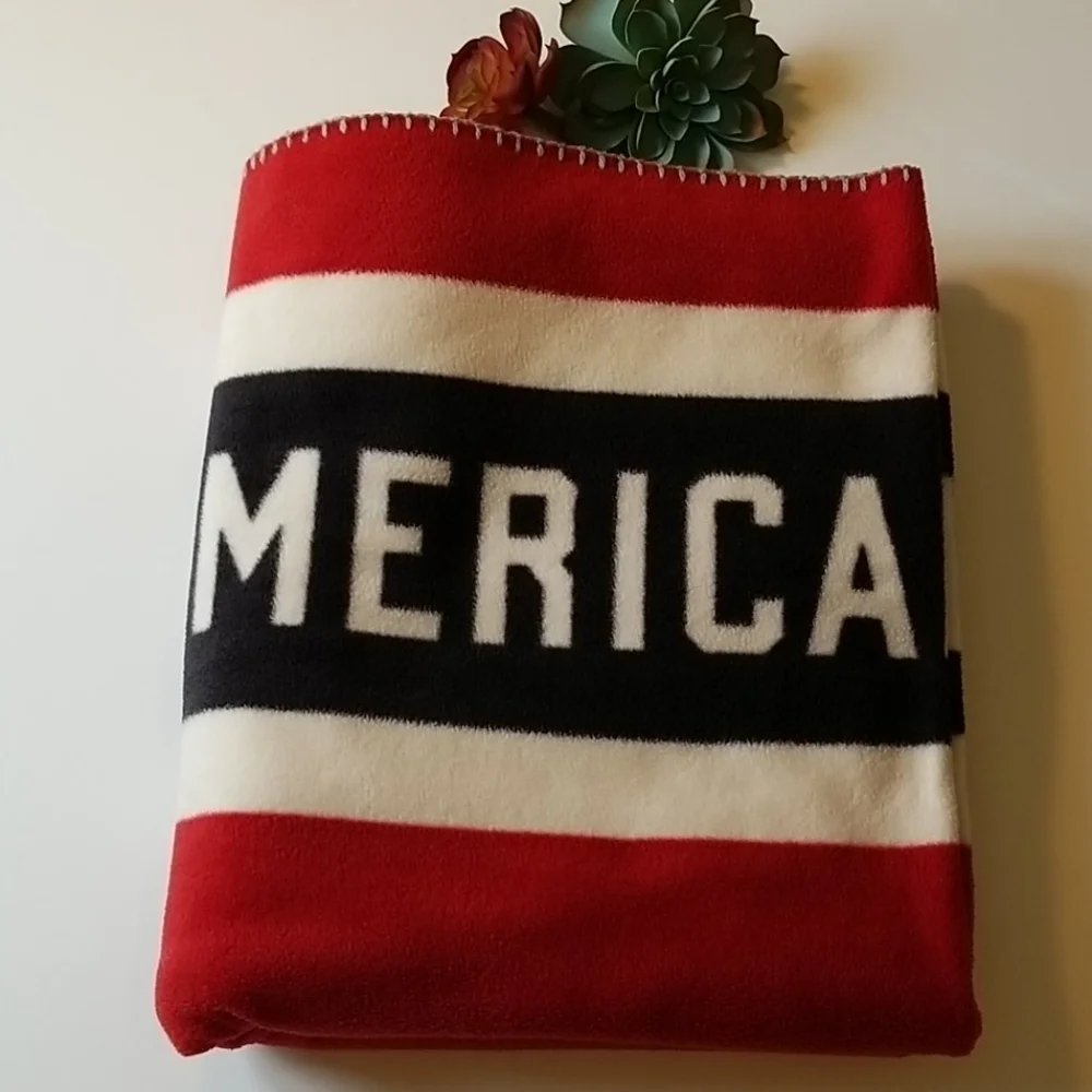 American Eagle Outfitter Red White Blue Throw